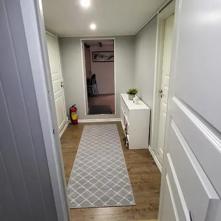 Apartment Fin I Stille Og Rolig Omrade Med Gratis Privat Parkering! Stavanger