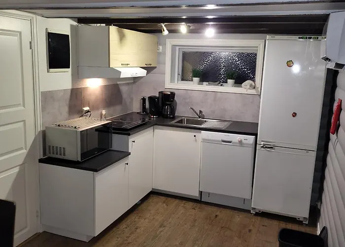 Fin I Stille Og Rolig Omrade Med Gratis Privat Parkering! Apartmán *