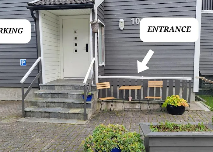 Fin I Stille Og Rolig Omrade Med Gratis Privat Parkering! *