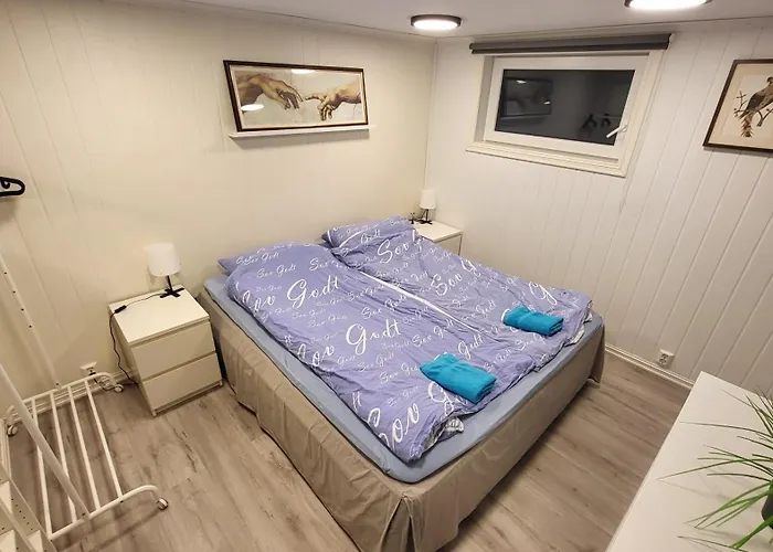 Fin I Stille Og Rolig Omrade Med Gratis Privat Parkering! * Stavanger